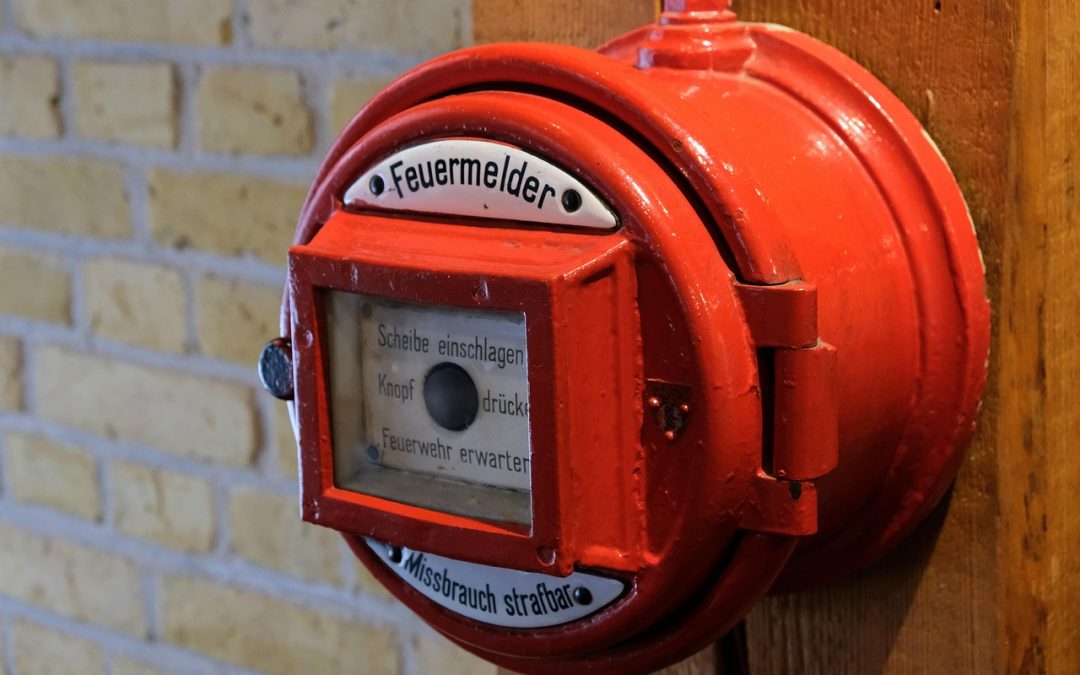 Dinas Damkar Kudus Simulasi Bencana di Pinggir Sungai